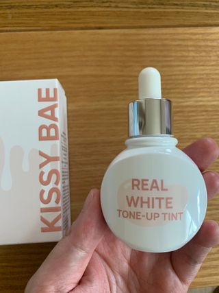 KISSY BAE 키시베이 키시베이 리얼화이트 톤업틴트 — 4점을 준 리뷰어가 2021년 7월 올린 사용 사진