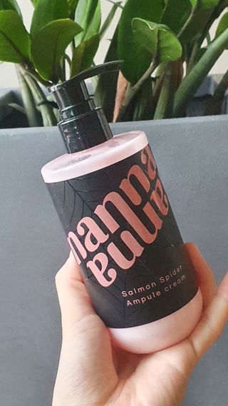 난나 살몬 스파이더 검버섯 미백 톤업 화이트닝 연어 앰플 크림 300ml 대용량 — 5점을 준 리뷰어가 2022년 8월 올린 사용 사진