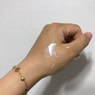 산수시 아쿠아 베네핏 24h 수부지 물광 속건조 수분크림 50ml — 5점을 준 리뷰어가 2021년 7월 올린 사용 사진