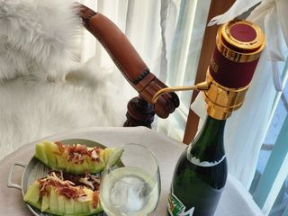 와인웨이터 당신은 별을 마시고있소, 크리비 와인 디스펜서 — 4.5점을 준 리뷰어가 2023년 1월 올린 사용 사진