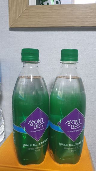 몽베스트 Montbest with Sparkling water Plain 20병 — 4점을 준 리뷰어가 2022년 5월 올린 사용 사진