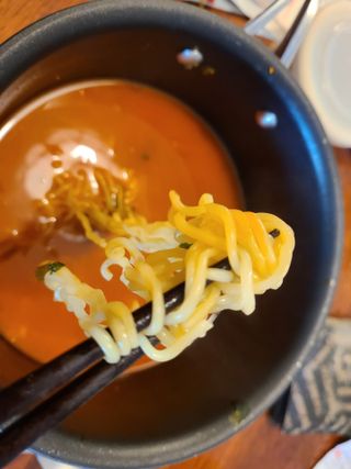 [풀무원] 자연은맛있다 정면, 백면, 홍면  세트 — 5점을 준 리뷰어가 2021년 4월 올린 사용 사진