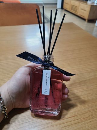 디어포레스트 쁘띠 플라워 디퓨저 시리즈 — 4점을 준 리뷰어가 2022년 7월 올린 사용 사진
