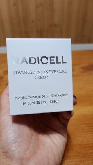 소담스퀘어 상암 라디셀 인텐시브 큐어 크림 50ml — 5점을 준 리뷰어가 2022년 11월 올린 사용 사진
