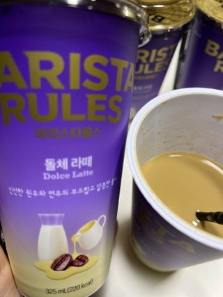 바리스타룰스 돌체 라떼 — 4.5점을 준 리뷰어가 2023년 4월 올린 사용 사진