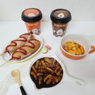 유비쿡 컵떡볶이 매운컵떡볶이2개/ 짜장컵떡볶이 2개  총 4개세트 — 4.5점을 준 리뷰어가 2021년 2월 올린 사용 사진