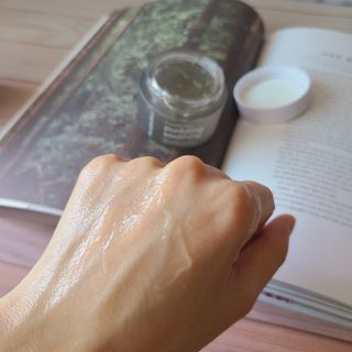 [NEW_버진팜스 푸딩수딩] 투명 푸딩젤이 선사하는 빠른 진정과 깨끗한 피부결 정돈 — 5점을 준 리뷰어가 2021년 9월 올린 사용 사진