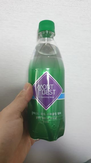 몽베스트 Montbest with Sparkling water Plain 20병 — 4점을 준 리뷰어가 2022년 5월 올린 사용 사진
