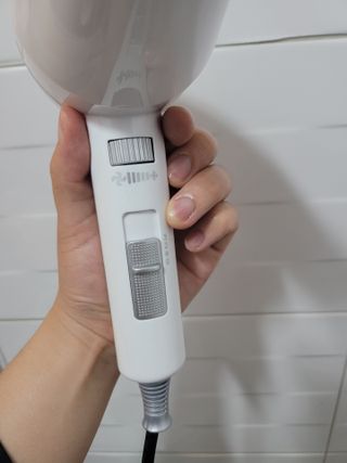 에프에이치아이코리아 마르세이유 사이클론 드라이기 — 5점을 준 리뷰어가 2021년 6월 올린 사용 사진