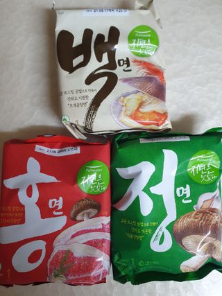 [풀무원] 자연은맛있다 정면, 백면, 홍면  세트 — 4.5점을 준 리뷰어가 2021년 4월 올린 사용 사진