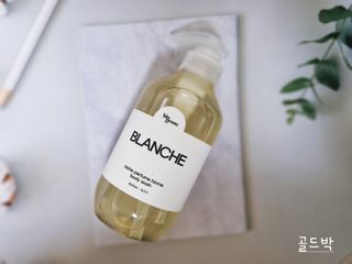 빅그린 니치 퍼퓸 바이옴바디워시 500ml(상탈, 블랙베리&베이, 블랑쉐 3종 중 택1) — 5점을 준 리뷰어가 2022년 7월 올린 사용 사진