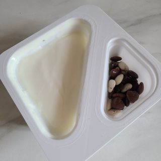 남양유업 또깍 접어 떠먹는 불가리스 2종 — 5점을 준 리뷰어가 2021년 1월 올린 사용 사진