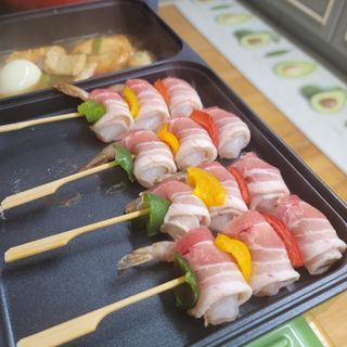 [다물꼬치] 삼겹새우롤꼬치 5개입 350g  + 데리야끼소스 120g + 매운고추소스 120g — 5점을 준 리뷰어가 2021년 12월 올린 사용 사진