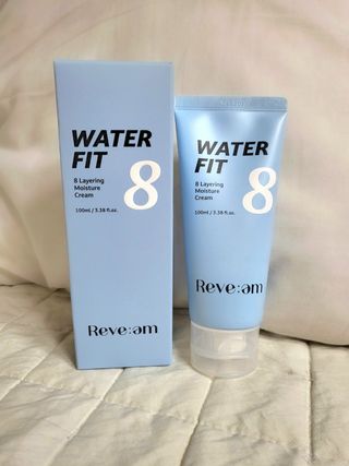 나우 [리브엠]피부 속부터 겹겹이, 촘촘하게! 워터핏8중 수분착붙 크림 — 5점을 준 리뷰어가 2025년 5월 올린 사용 사진