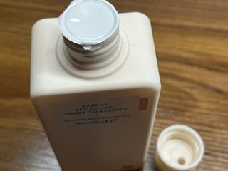 로우퀘스트 베리어 인핸싱 토너투에센스 200ml — 4.5점을 준 리뷰어가 2023년 11월 올린 사용 사진