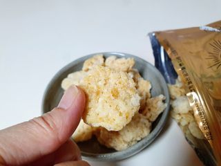 미즈꼬레아 치즈맛 누룽지크리스피 — 5점을 준 리뷰어가 2022년 3월 올린 사용 사진