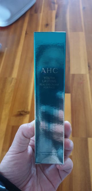 [NEW 탄력유턴 아이크림] AHC 유스 래스팅 리얼 아이크림 포 페이스 — 5점을 준 리뷰어가 2021년 1월 올린 사용 사진