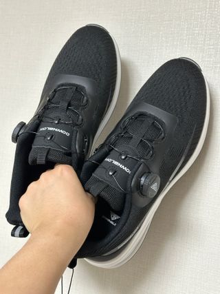 다운블로우 남성 골프 운동화 에어메쉬 다이얼 스포츠 골프 러닝 워킹화 DB 1200 — 5점을 준 리뷰어가 2024년 8월 올린 사용 사진