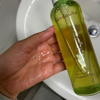 스킨큐어 산다화 순한 클렌징 동백 오일 200ml — 5점을 준 리뷰어가 2023년 4월 올린 사용 사진