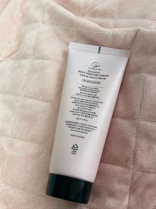 오투에니원 인컨보 바디 퍼퓸 크림 200ml — 4.5점을 준 리뷰어가 2023년 3월 올린 사용 사진