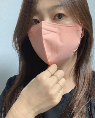 애니가드 셋업마스크 4컬러 각 10매입 [크리미베이지, 캐시미어로즈, 초콜렛브라운, 미드나잇네이비] — 5점을 준 리뷰어가 2022년 2월 올린 사용 사진