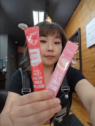 인디닥터 면역 생생 핑크 이뮨 젤리 + 타이탄 BCAA 프로틴 젤리스틱 — 5점을 준 리뷰어가 2022년 5월 올린 사용 사진