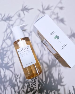 스킨1004 [SKIN1004] 마다가스카르 센텔라 라이트 클렌징 오일 200ml — 5점을 준 리뷰어가 2024년 8월 올린 사용 사진