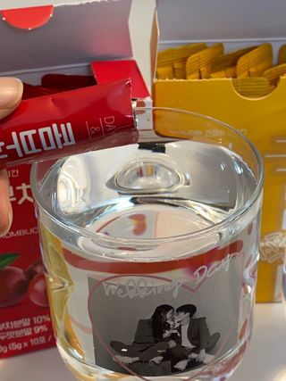 참앤들황토농원 7가지 맛! 탄산 톡톡! 스파클링! 데이앤 콤부차 7종 10포 1박스씩 ★총 7박스★ — 5점을 준 리뷰어가 2023년 1월 올린 사용 사진