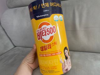 광동생활건강 [광동] 제니비타민C 비타500데일리스틱 180포+제니등신대+제니스티커 — 5점을 준 리뷰어가 2021년 12월 올린 사용 사진