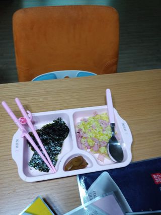 [해림맛김] 들기름에 구운 바삭바삭 김 4종 세트 + 1종 랜덤발송 총5개입 — 5점을 준 리뷰어가 2021년 2월 올린 사용 사진