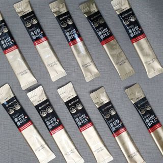서울약사신협_투데이홍삼정플러스스틱_10g x 30포 — 5점을 준 리뷰어가 2021년 5월 올린 사용 사진