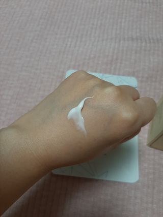 Dr.느루벗 느루벗 링클 솔루션 콘센트레이트 스네일 탄력 달팽이 크림 80g — 5점을 준 리뷰어가 2021년 4월 올린 사용 사진