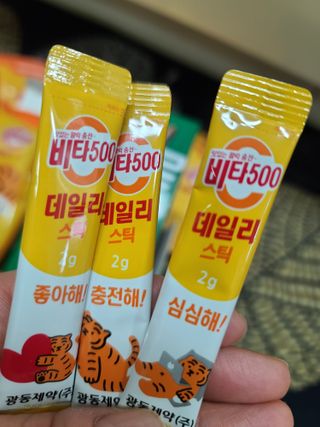 광동생활건강 [광동] 비타500데일리스틱  ★빼빼로데이★ 30포+70포+ 뚱랑이스티커+빼빼로+쇼핑백 — 5점을 준 리뷰어가 2022년 11월 올린 사용 사진