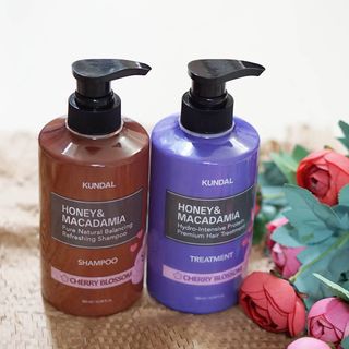 쿤달 [KUNDAL 공식] 프리미엄 헤어 케어 스페셜 세트 샴푸 500ml &amp; 트리트먼트 500ml — 5점을 준 리뷰어가 2021년 3월 올린 사용 사진