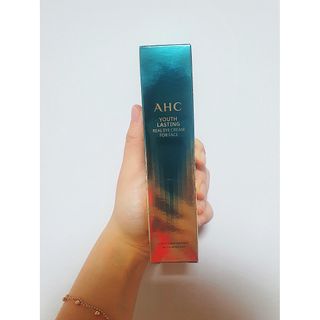 [NEW 탄력유턴 아이크림] AHC 유스 래스팅 리얼 아이크림 포 페이스 — 5점을 준 리뷰어가 2021년 2월 올린 사용 사진