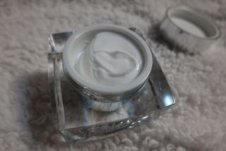 아이디플라코스메틱 아이디 페이스핏  시그니처 크림 50ml — 5점을 준 리뷰어가 2021년 10월 올린 사용 사진