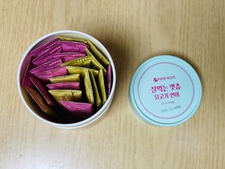 페페로니 잘 먹는 캣츄 - 무항생제 닭고기 12개 + 알래스카 연어 12개 — 5점을 준 리뷰어가 2021년 8월 올린 사용 사진