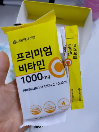 서울약사신협 프리미엄 비타민C 1,000mg_2.5g x 50포 — 5점을 준 리뷰어가 2021년 10월 올린 사용 사진