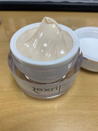 렉스리 크리에이티브 크림  Rexri Creative Cream — 5점을 준 리뷰어가 2022년 6월 올린 사용 사진