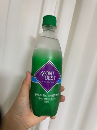 몽베스트 Montbest with Sparkling water Plain 20병 — 4점을 준 리뷰어가 2022년 6월 올린 사용 사진