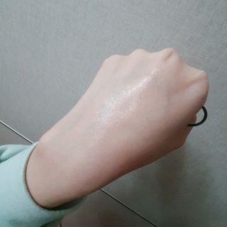 스킨큐어 산다화 카멜리아 안티 링클 멀티밤 — 5점을 준 리뷰어가 2022년 10월 올린 사용 사진