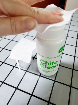 whol 키토클린 200ml - 항균항바이러스 강아지 눈 코 입 귀 세정탈취 고양이 턱드름제거 무향 워터리스 대용량 — 5점을 준 리뷰어가 2022년 10월 올린 사용 사진