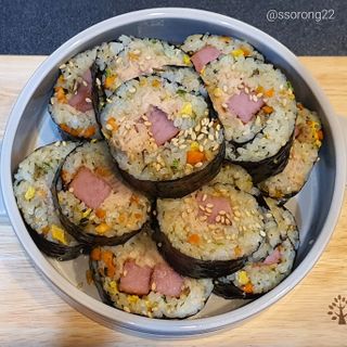해풀잎 누구나 김밥*1ea [(혼합야채 35g *1ea,  김밥김 (5g, 5ea),  양념간장 (6g, 5ea), 참기름(5g, 2ea)] — 5점을 준 리뷰어가 2022년 8월 올린 사용 사진
