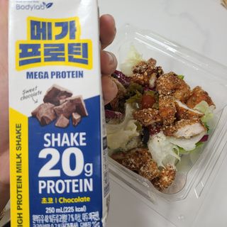 바디랩 프로틴음료 단백질쉐이크 메가프로틴 — 5점을 준 리뷰어가 2022년 4월 올린 사용 사진