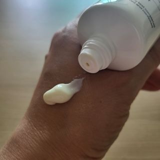 랑벨 내츄럴 프레시 업 선크림 75ml — 4점을 준 리뷰어가 2022년 5월 올린 사용 사진