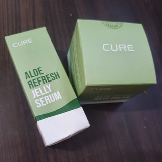 김정문알로에 큐어 큐어 알로에 리프레쉬 젤리 세럼, 큐어 알로에 하이드로 젤리 크림 — 4점을 준 리뷰어가 2021년 4월 올린 사용 사진