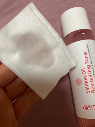 아이앤립 / EYENLIP 아이앤립 연어오일 리바이탈라이징 토너 — 5점을 준 리뷰어가 2021년 3월 올린 사용 사진