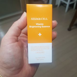 체르엠 스템앤셀 비타민 브라이트닝 에센스 30ml 1개 — 5점을 준 리뷰어가 2021년 12월 올린 사용 사진