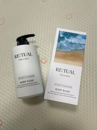 레츄얼 더 센트 바디워시 시크릿 파라다이스(500ml) — 5점을 준 리뷰어가 2022년 7월 올린 사용 사진