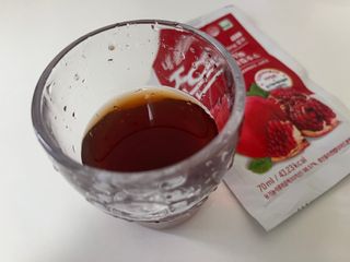 농업회사법인조은 유기농 석류 NFC 착즙주스 70ml 30포 — 5점을 준 리뷰어가 2021년 10월 올린 사용 사진